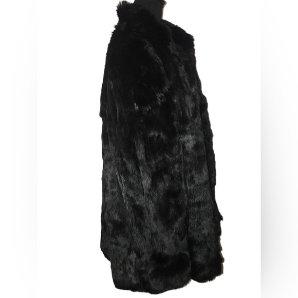 VTG. Rabbit Fur Coat - Picture 4 of 11